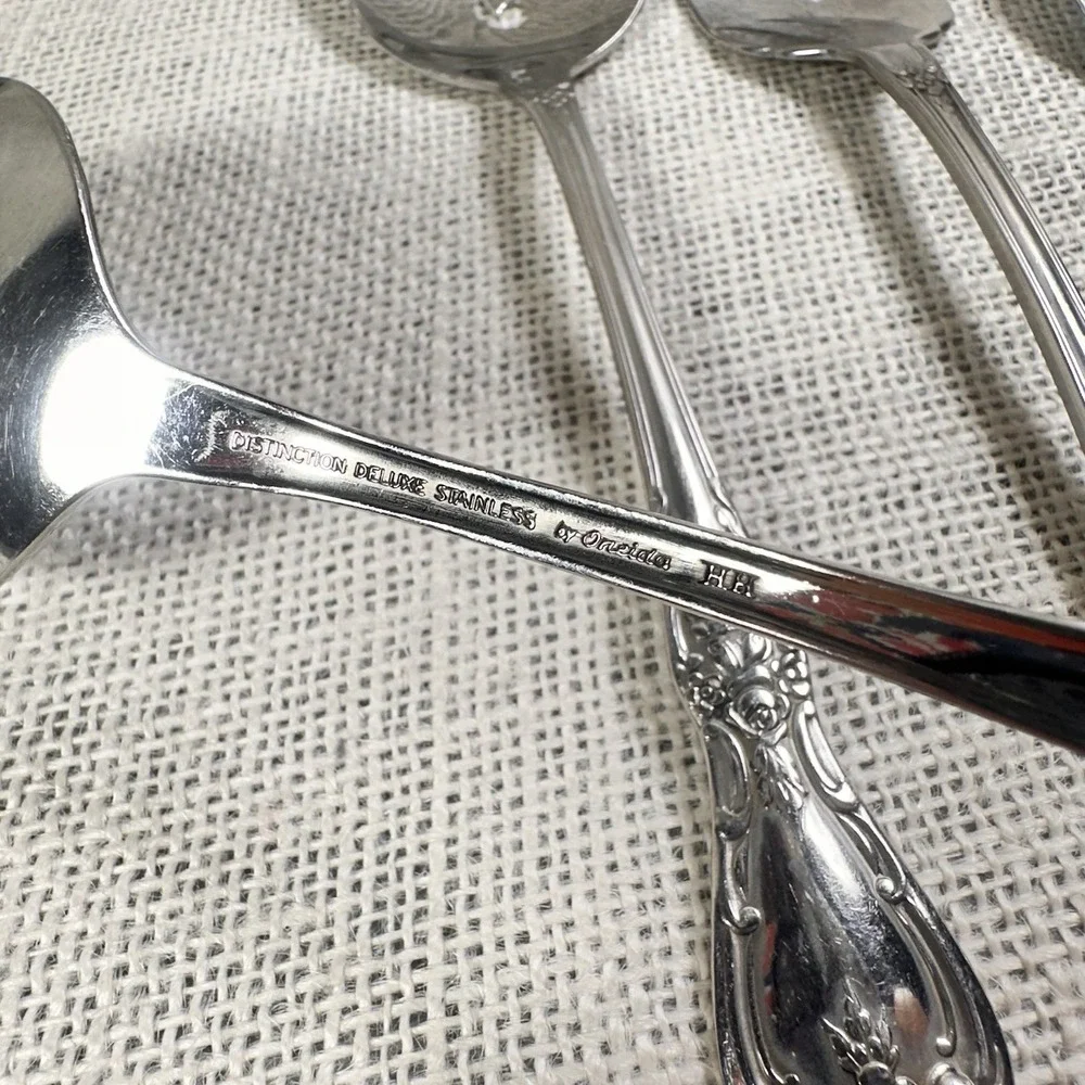Oneida Kennett Square‎ Stainless Lot Spoon Fork Serving Pieces Floral Handle